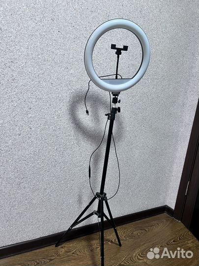 Кольцевая лампа