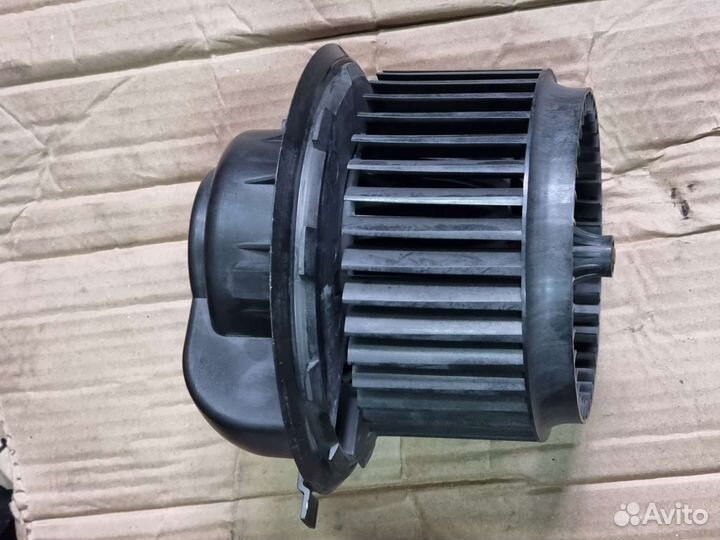 Мотор печки Volkswagen Transporter T5