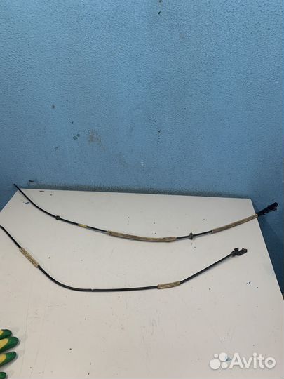 VW Touareg 1 трос капота 7L6823531 7L6823535C