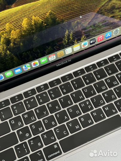 Macbook air 13 2020 i3 256gb