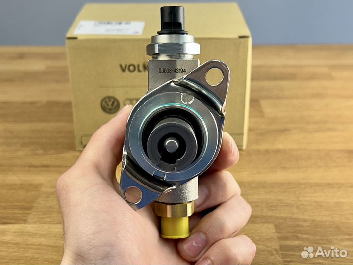 Топливный насос тнвд VAG 06J127025G