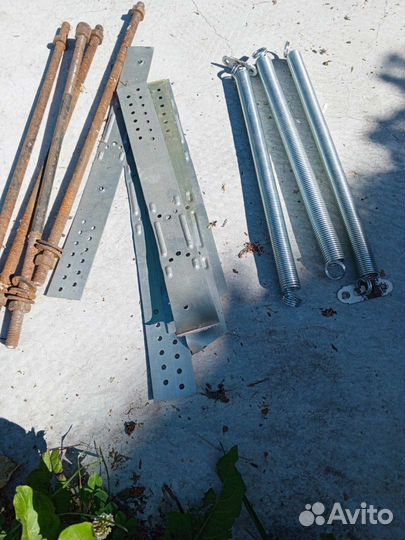 Пружина дверная