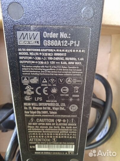 Блок питания / адаптер 12 V / 5 A mean well GST60A