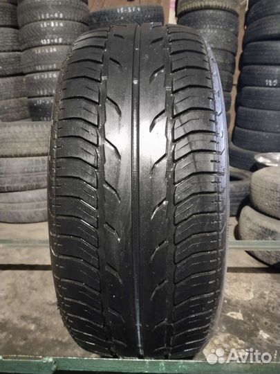 Fulda Carat Attiro 215/55 R16