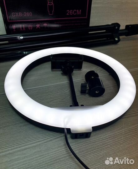 Кольцевая лампа 26 см на штативе