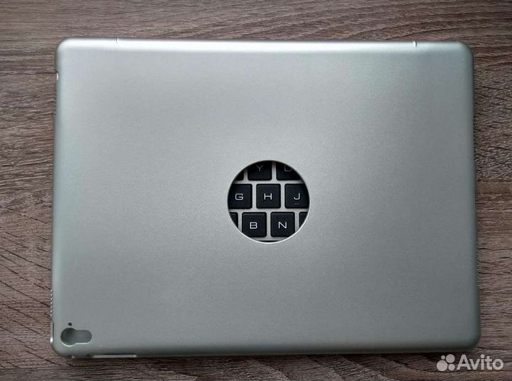 Чехол iPad Pro 9,7с блютузклавой