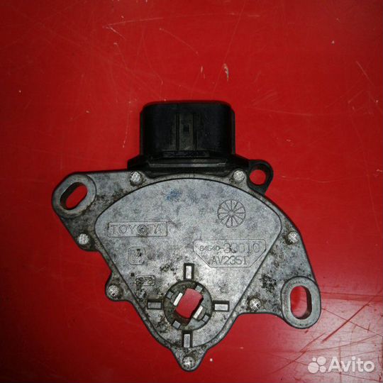 Датчик положения селектора АКПП Toyota