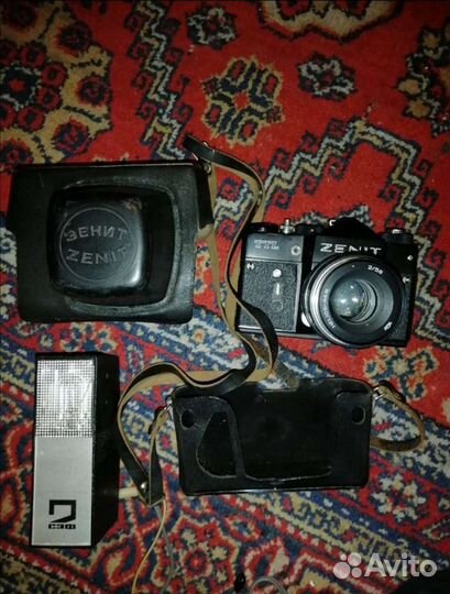 Плёночный фотоаппарат Зенит
