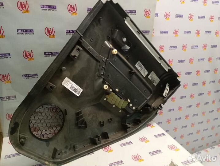 Обшивка задней левой двери задней, Hummer H3