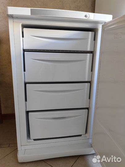 Морозильная камера Indesit MFZ10