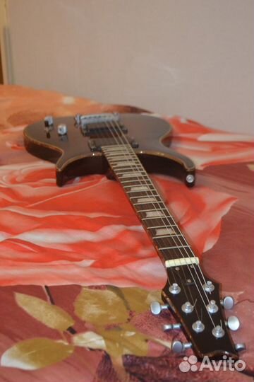 Электрогитара