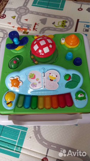 Развивающий столик chicco