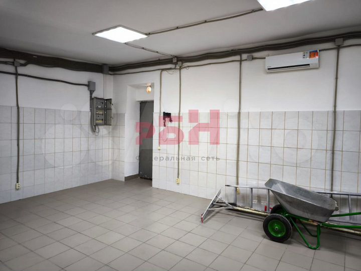 Помещение в плитке 75 кв.м