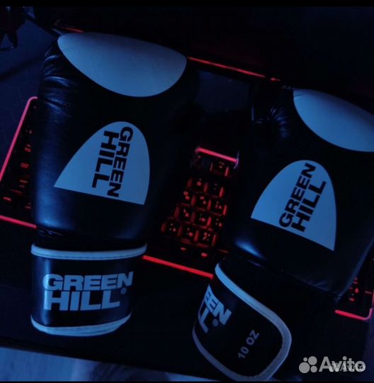 Перчатки + шлем, боксерские