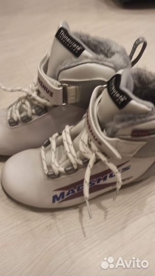 Лыжные ботинки