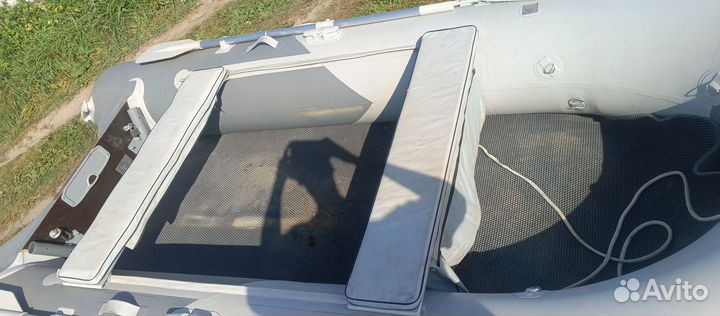 Лодка гладиатор