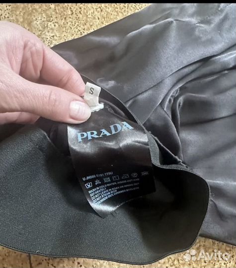 Костюм шелк Prada 46