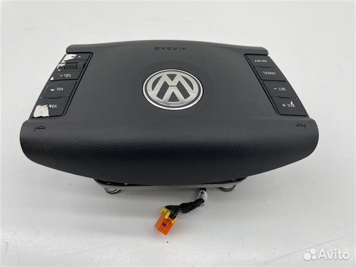 Подушка безопасности водителя Volkswagen Touareg