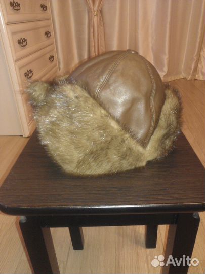 Шапка зимняя кожаная с норковой опушкой