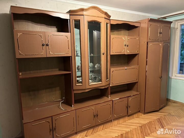 Стенка в гостиную и прихожая