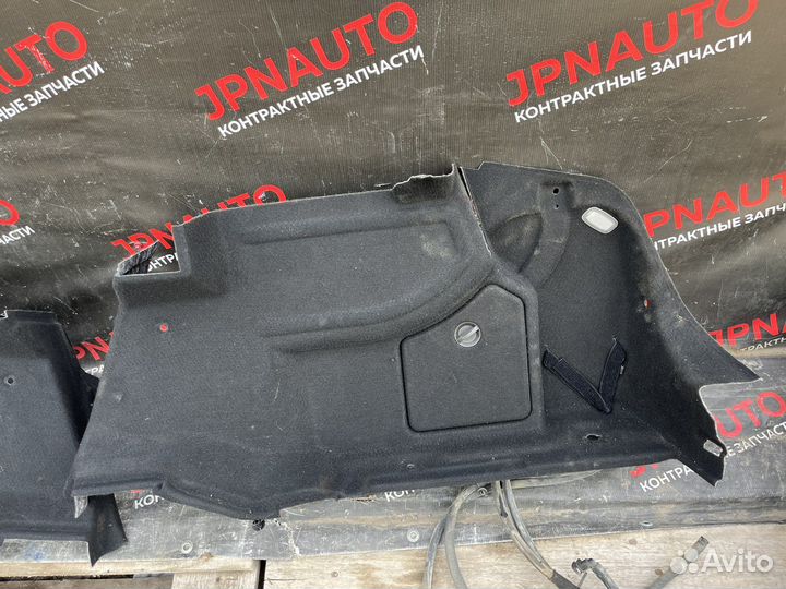 Mercedes C207 W207 A207 обшивка багажника