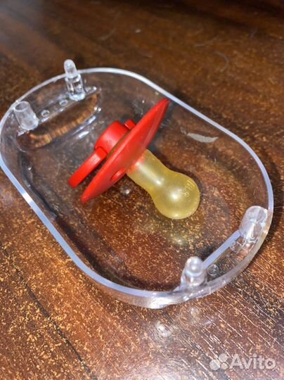 Пустышки и бутылочка