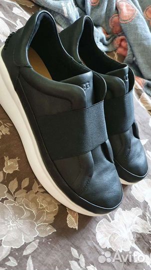 Кроссовки UGG