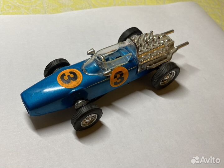 Модель автомобиля