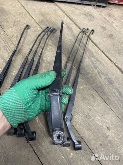 Поводок дворника Toyota Hilux 7