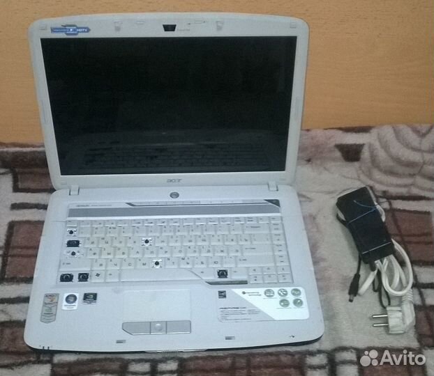 Ноутбук toshiba satellite