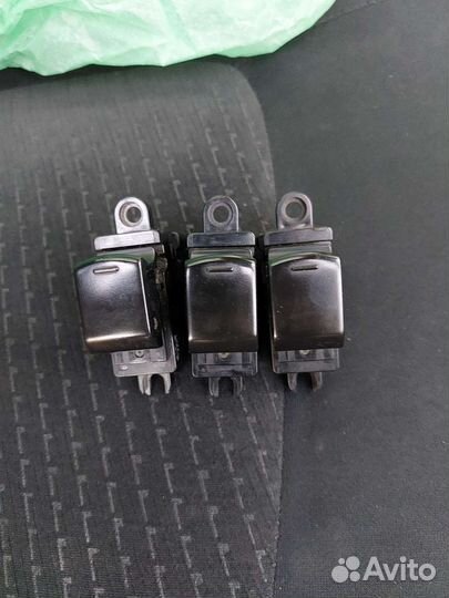 Кнопки стеклоподъемников Nissan X-Trail T31