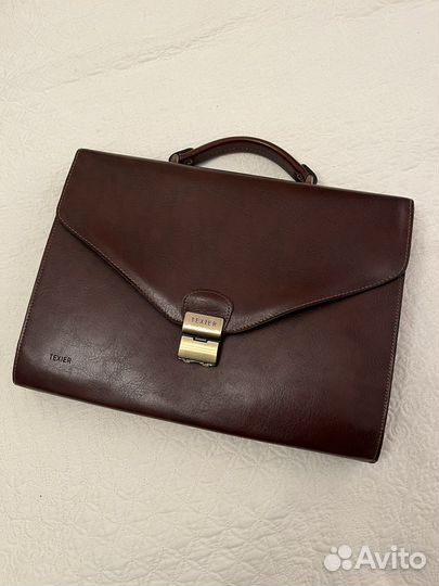 Мужской кожаный портфель коричневый