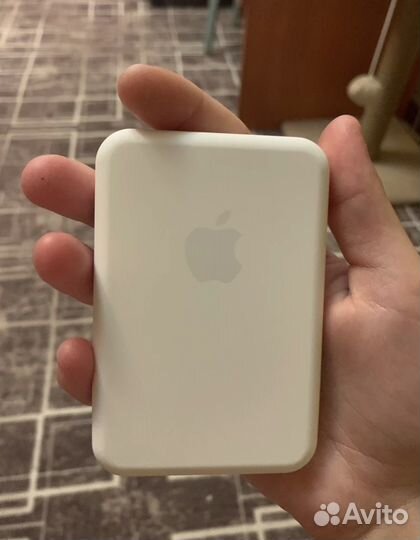 Беспроводная зарядка magsafe