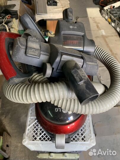 Пылесос LG VK71186HC на запчасти