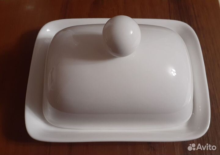 Маслёнка фарфор