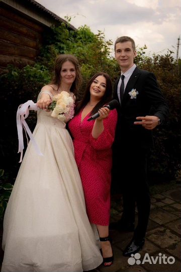 Поющая ведущая и DJ