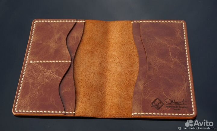 Обложка на паспорт из натурал. кожи ручной работы