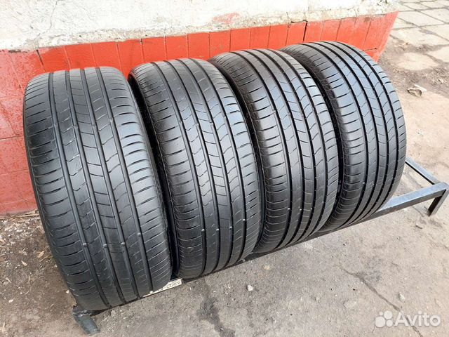 Kumho Ecsta HS51 235/45 R18 94V