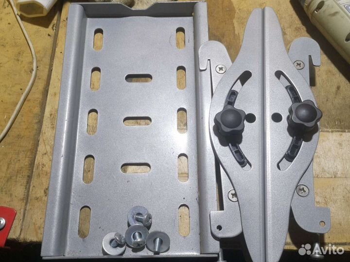 Кронштейн для телевизора