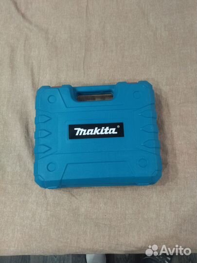 Шуруповерт makita