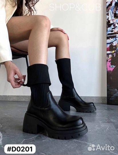 Сапоги чулки на среднем каблуке 38 новые