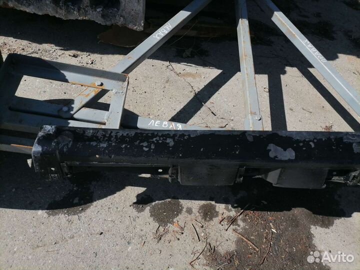 Левая накладка порога Toyota camry 40