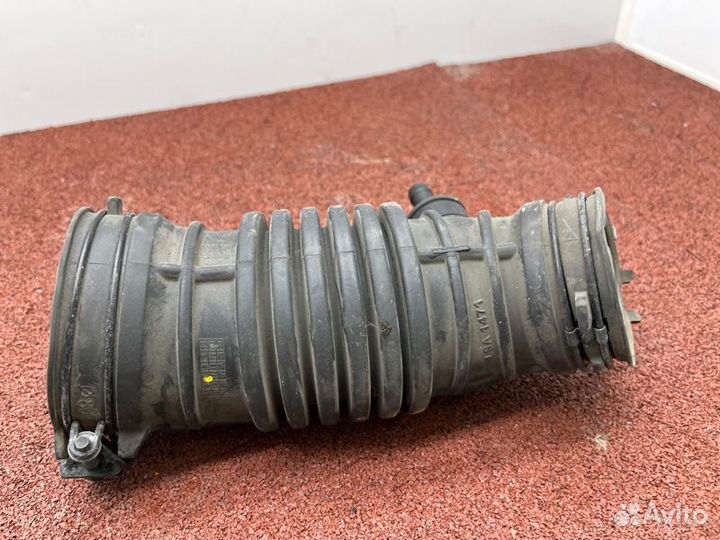 Патрубок воздушного фильтра Hyundai Solaris 2