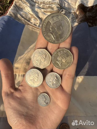 Монеты США Великобритания Канада