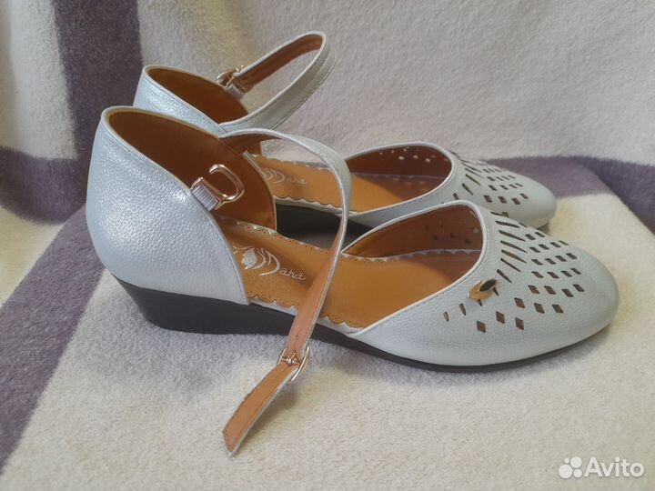 Босоножки женские 39 размер