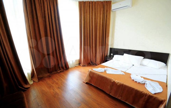 Комната 15 м² в 9-к., 1/3 эт.