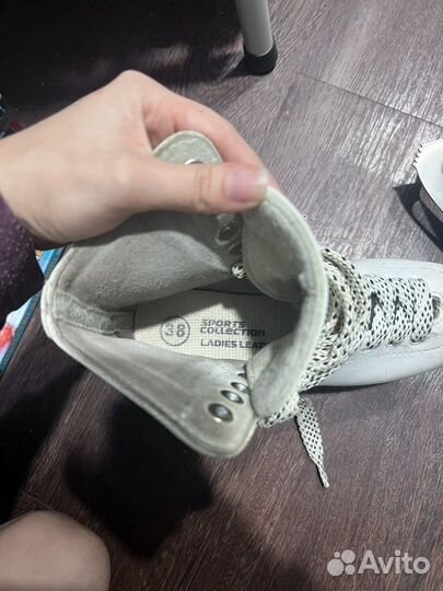 Коньки фигурные женские