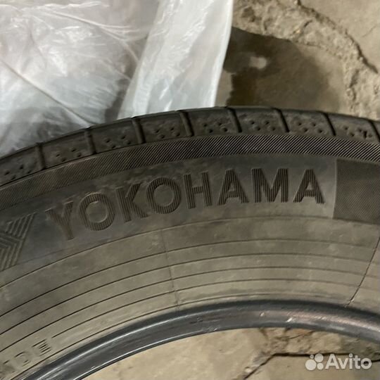 Yokohama BluEarth-A 215/65 R17