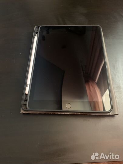 Планшет iPad 6 со стилусом и клавиатурой