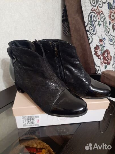 Полусапожки женские 43 размер